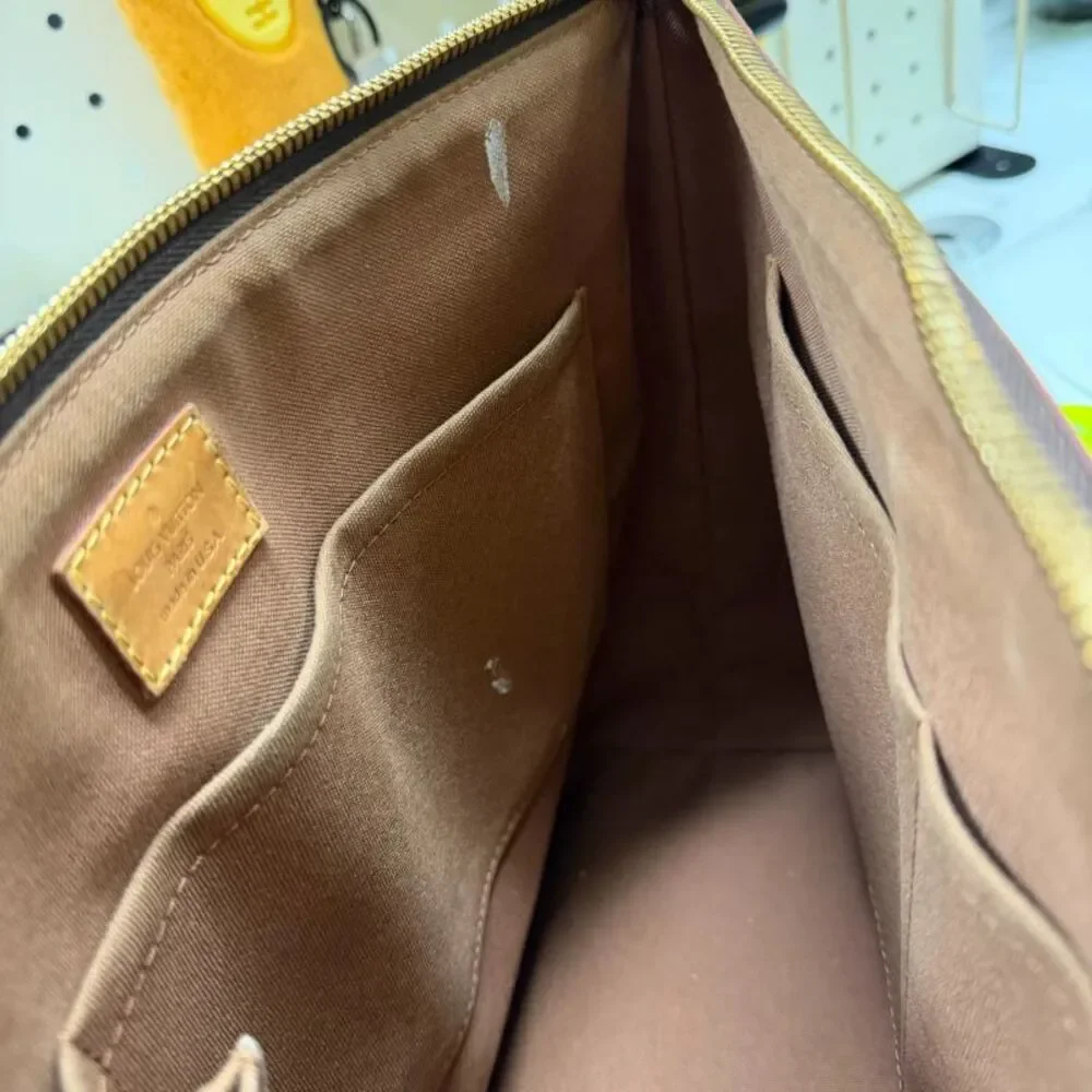 Louis Vuitton Women Pre-Loved Bag Very Good Condition